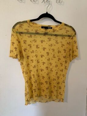 Rebel Sugar Yellow Floral Mesh Tee with Lettuce Hem